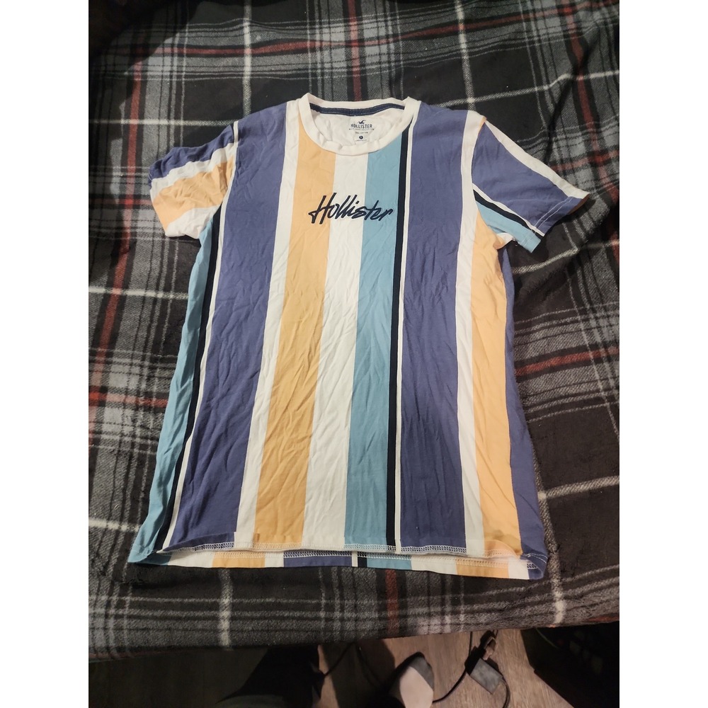 Hollister tshirt